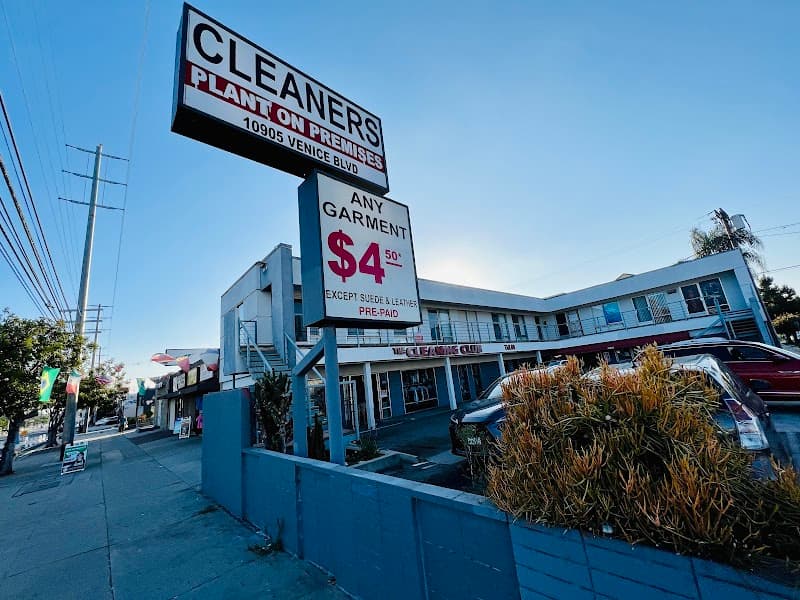 The Cleaning Club - Laundromat in CA 90034